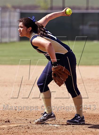 Thumbnail 1 in North vs Delano (Mira Monte Invitational) photogallery.