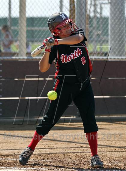 Thumbnail 2 in North vs Delano (Mira Monte Invitational) photogallery.