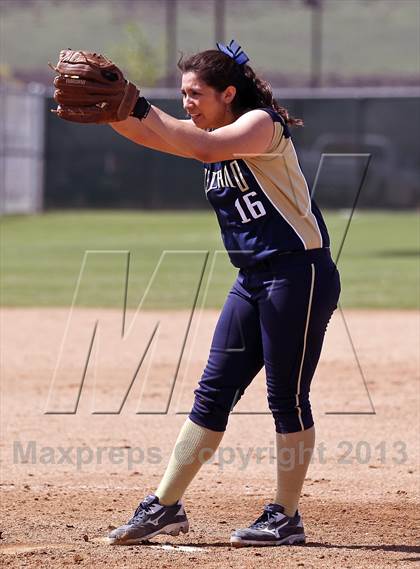 Thumbnail 3 in North vs Delano (Mira Monte Invitational) photogallery.