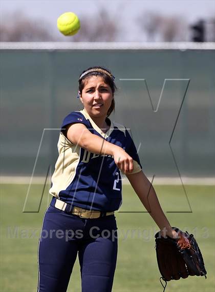 Thumbnail 3 in North vs Delano (Mira Monte Invitational) photogallery.