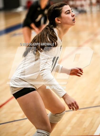 Thumbnail 1 in Bishop Lynch vs. Plano photogallery.