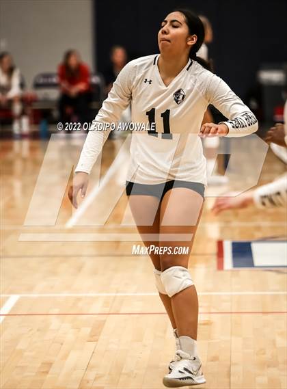 Thumbnail 3 in Bishop Lynch vs. Plano photogallery.
