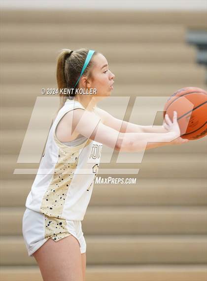 Thumbnail 2 in Royal Oak @ Stoney Creek photogallery.