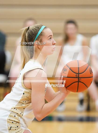 Thumbnail 2 in Royal Oak @ Stoney Creek photogallery.