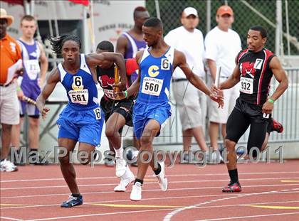 Thumbnail 2 in 84th Clyde Littlefield Texas Relays (Day 2 - Track Events) photogallery.
