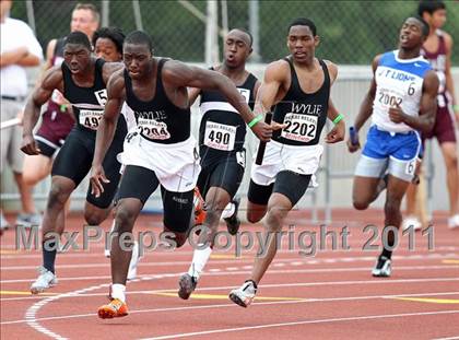 Thumbnail 3 in 84th Clyde Littlefield Texas Relays (Day 2 - Track Events) photogallery.