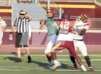 Thumbnail 2 in Liberty vs Edison (Scrimmage) photogallery.