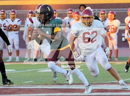 Thumbnail 2 in Liberty vs Edison (Scrimmage) photogallery.
