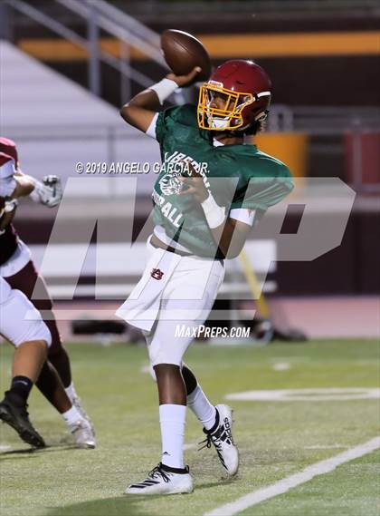 Thumbnail 3 in Liberty vs Edison (Scrimmage) photogallery.