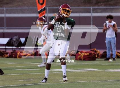 Thumbnail 3 in Liberty vs Edison (Scrimmage) photogallery.