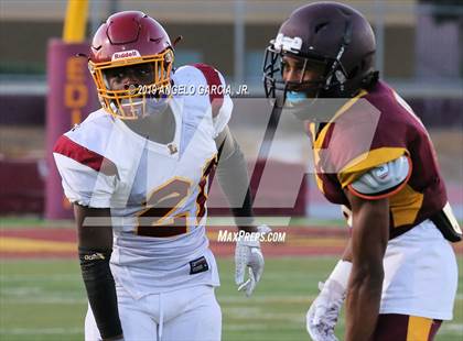 Thumbnail 2 in Liberty vs Edison (Scrimmage) photogallery.