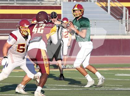 Thumbnail 3 in Liberty vs Edison (Scrimmage) photogallery.