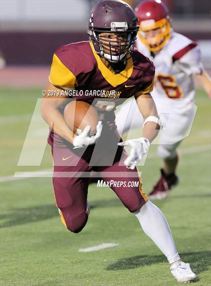 Thumbnail 2 in Liberty vs Edison (Scrimmage) photogallery.