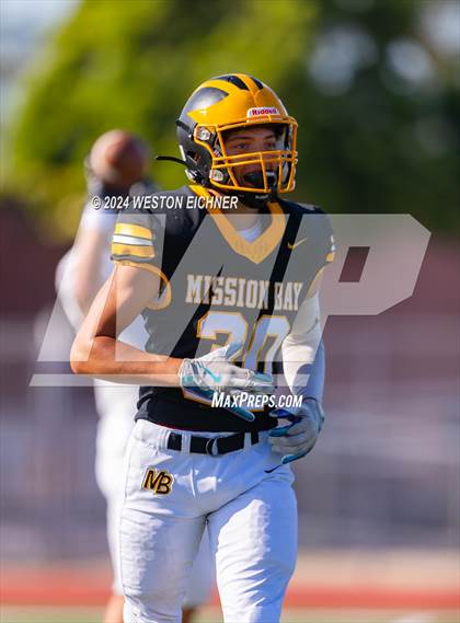 Thumbnail 2 in Bishop's @ Mission Bay (Scrimmage) photogallery.