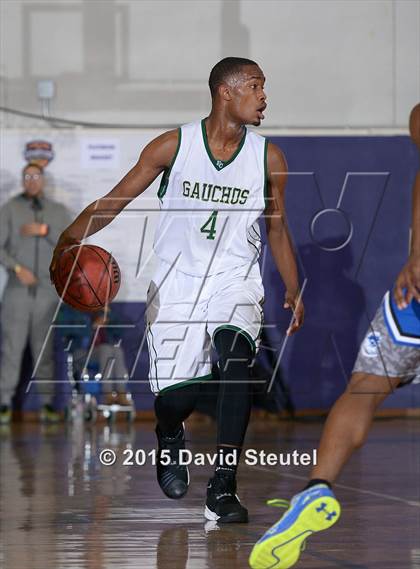 Thumbnail 3 in Capital Christian vs. El Cerrito (St. Hope Elite Classic) photogallery.