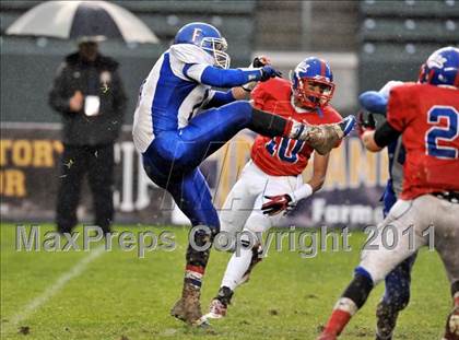 Thumbnail 3 in Serra vs. Folsom (CIF State D2 Final) photogallery.