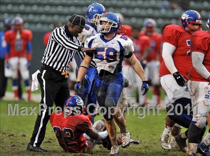 Thumbnail 3 in Serra vs. Folsom (CIF State D2 Final) photogallery.