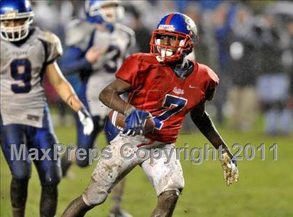 Thumbnail 2 in Serra vs. Folsom (CIF State D2 Final) photogallery.