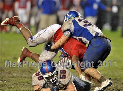 Thumbnail 3 in Serra vs. Folsom (CIF State D2 Final) photogallery.
