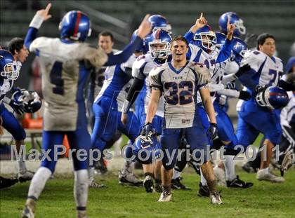 Thumbnail 2 in Serra vs. Folsom (CIF State D2 Final) photogallery.