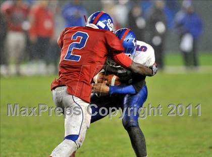 Thumbnail 2 in Serra vs. Folsom (CIF State D2 Final) photogallery.