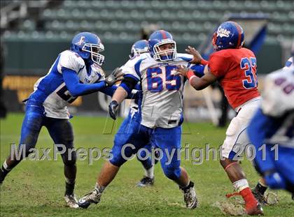 Thumbnail 2 in Serra vs. Folsom (CIF State D2 Final) photogallery.
