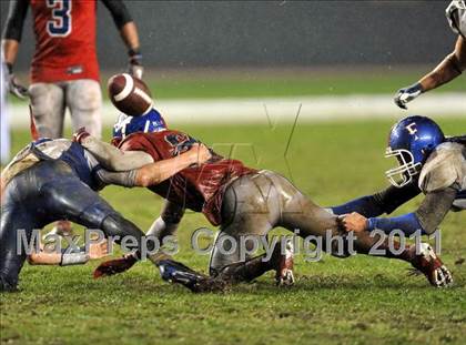 Thumbnail 3 in Serra vs. Folsom (CIF State D2 Final) photogallery.