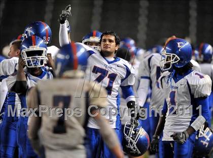 Thumbnail 1 in Serra vs. Folsom (CIF State D2 Final) photogallery.
