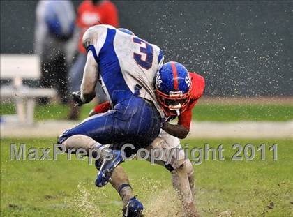 Thumbnail 1 in Serra vs. Folsom (CIF State D2 Final) photogallery.