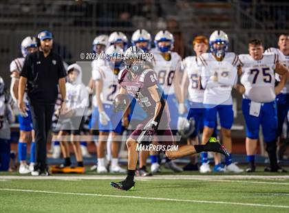Thumbnail 3 in Sinton vs. Lago Vista (UIL Football 4A Division 2 Area) photogallery.