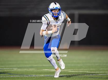 Thumbnail 2 in Sinton vs. Lago Vista (UIL Football 4A Division 2 Area) photogallery.