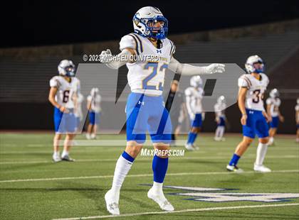 Thumbnail 1 in Sinton vs. Lago Vista (UIL Football 4A Division 2 Area) photogallery.
