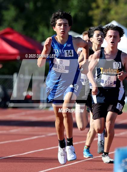 Thumbnail 1 in Halden Invitational (1600 Meter) photogallery.