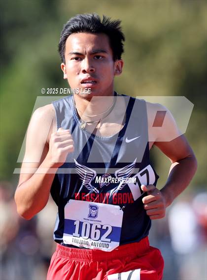 Thumbnail 3 in Halden Invitational (1600 Meter) photogallery.