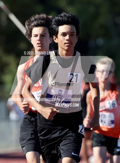 Thumbnail 1 in Halden Invitational (1600 Meter) photogallery.