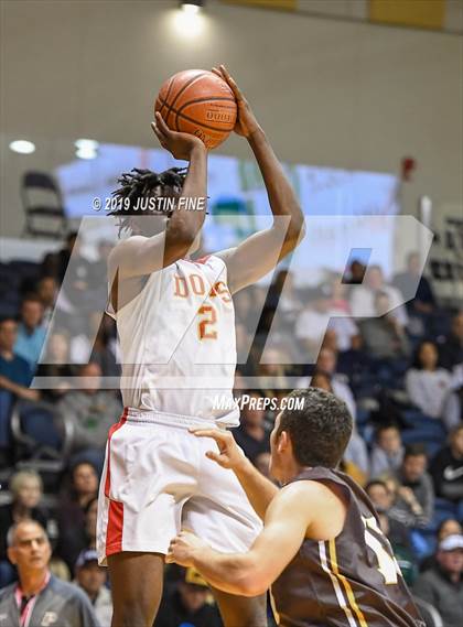 Thumbnail 2 in Francis Parker vs. Cathedral Catholic (CIF SDS D1 Final) photogallery.