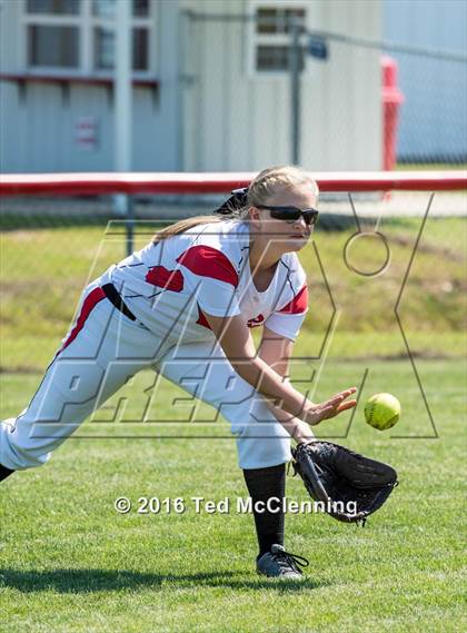 Thumbnail 2 in Rose Bud vs. Harmony Grove (AAA 3A Regional Playoff) photogallery.