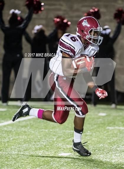 Thumbnail 3 in Boston College High vs. Brockton photogallery.