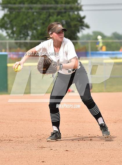 Thumbnail 3 in Reagan [Ronald] vs Lake Travis (UIL 6A Bi-District Playoff) photogallery.