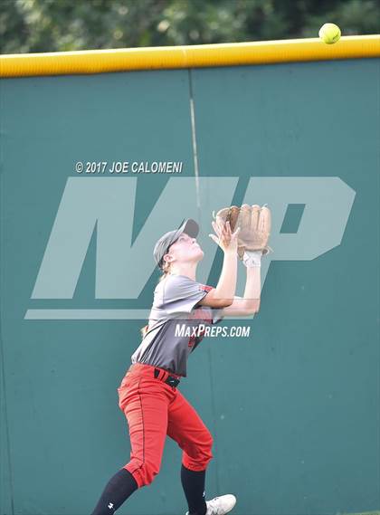 Thumbnail 2 in Reagan [Ronald] vs Lake Travis (UIL 6A Bi-District Playoff) photogallery.