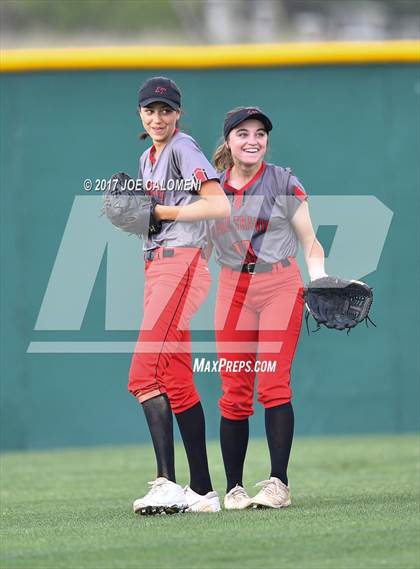 Thumbnail 1 in Reagan [Ronald] vs Lake Travis (UIL 6A Bi-District Playoff) photogallery.