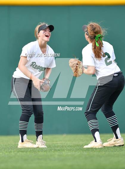 Thumbnail 3 in Reagan [Ronald] vs Lake Travis (UIL 6A Bi-District Playoff) photogallery.