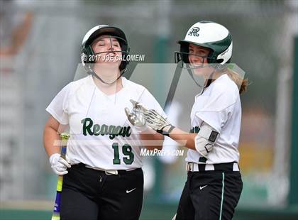 Thumbnail 1 in Reagan [Ronald] vs Lake Travis (UIL 6A Bi-District Playoff) photogallery.