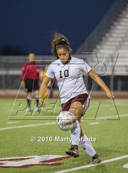 Thumbnail 1 in Hanna @ Los Fresnos  photogallery.