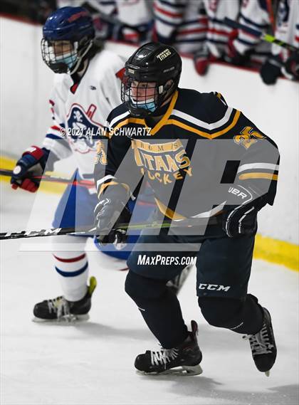 Thumbnail 2 in Webster-Thomas vs. Fairport photogallery.