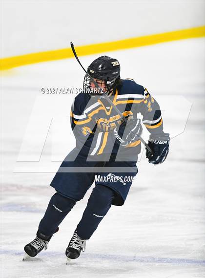 Thumbnail 2 in Webster-Thomas vs. Fairport photogallery.