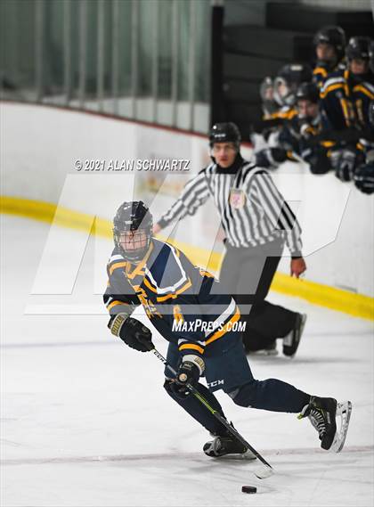 Thumbnail 1 in Webster-Thomas vs. Fairport photogallery.