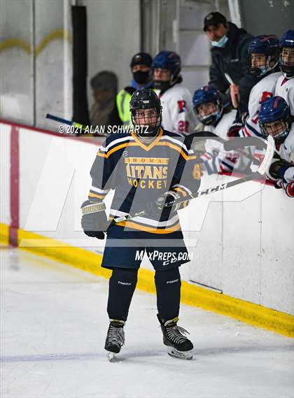 Thumbnail 3 in Webster-Thomas vs. Fairport photogallery.