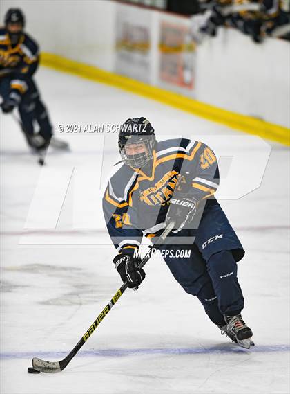Thumbnail 3 in Webster-Thomas vs. Fairport photogallery.