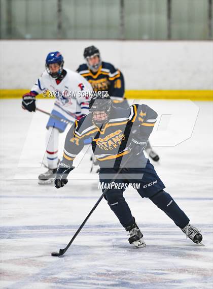 Thumbnail 1 in Webster-Thomas vs. Fairport photogallery.